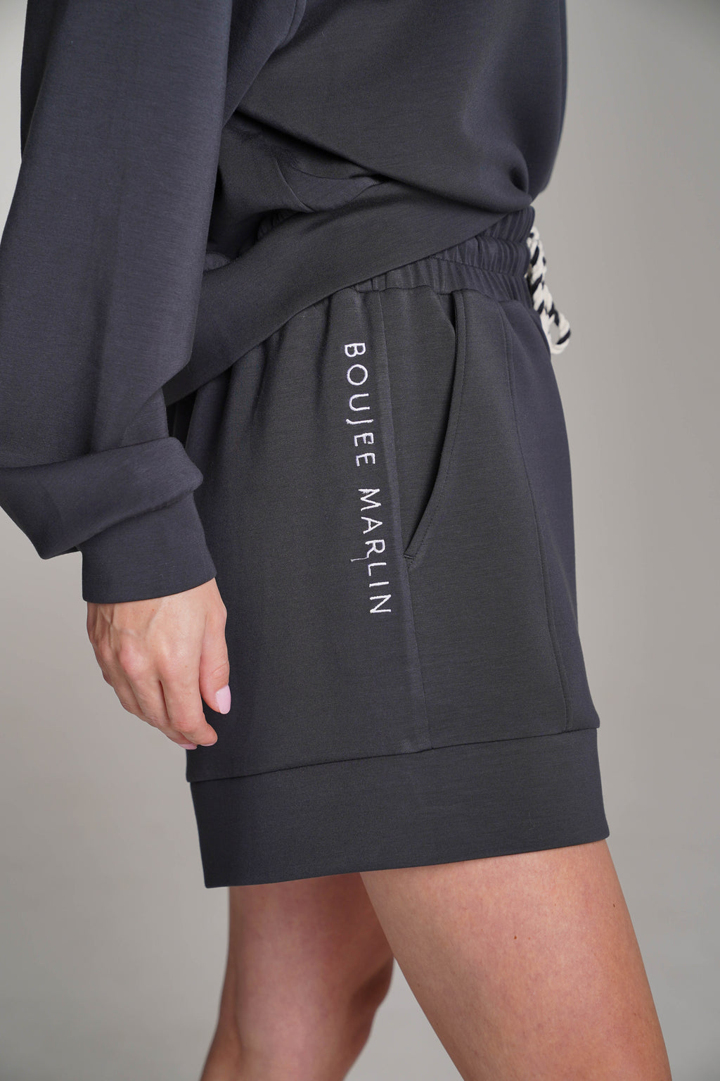 Low Tide Shorts - Midnight Bite