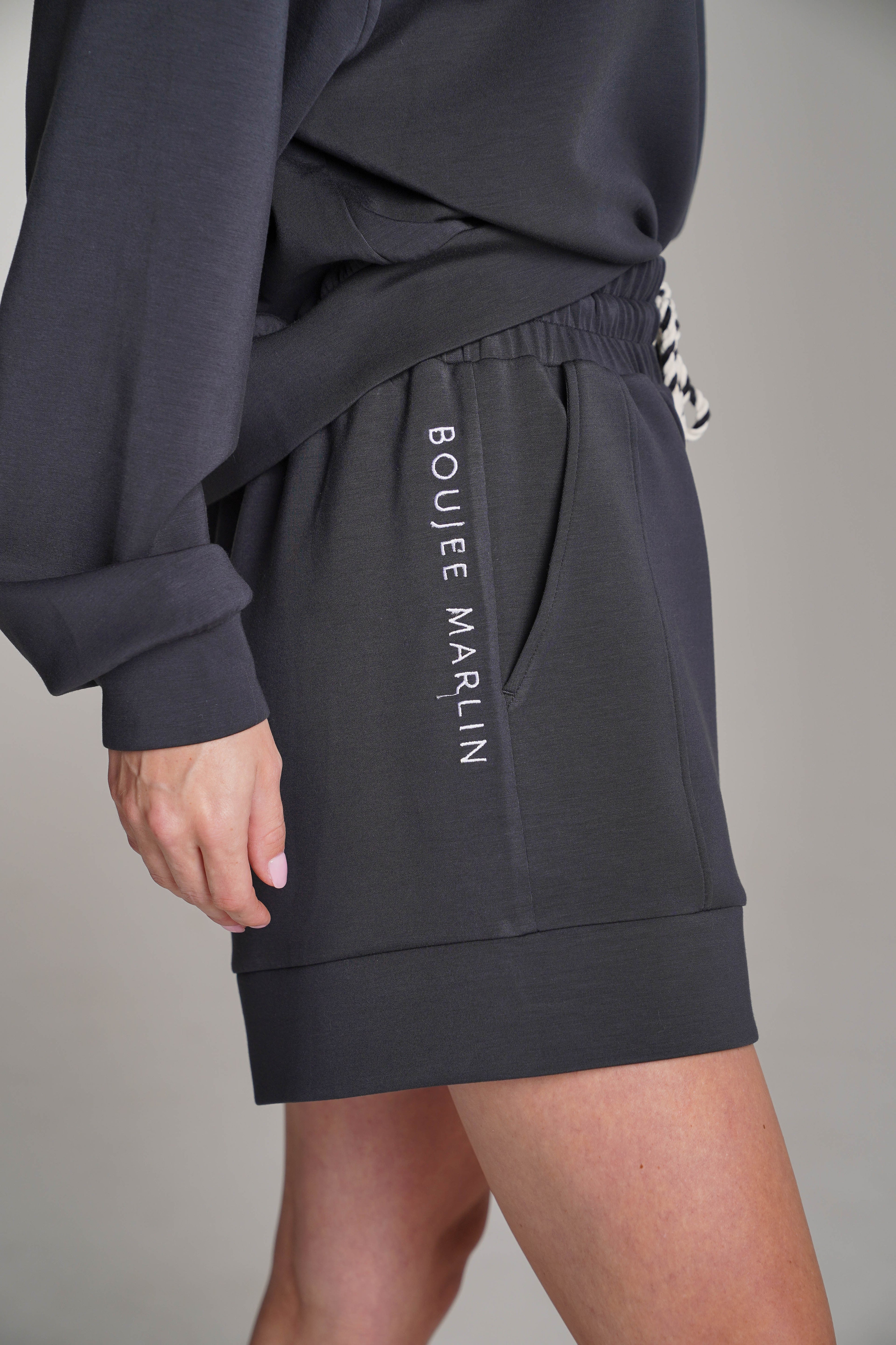 Low Tide Shorts - Midnight Bite