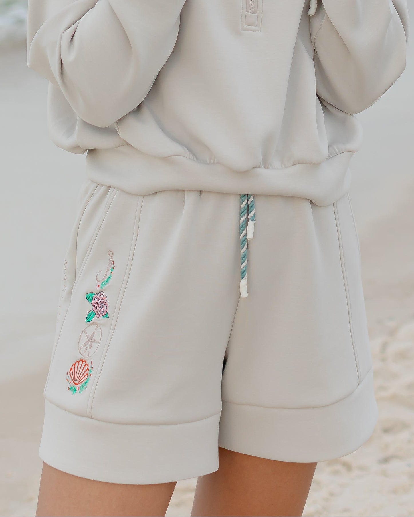 Low Tide Shorts - Sand Dollar